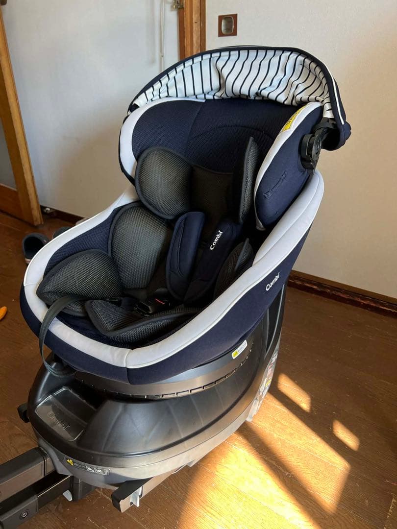 [Combi ]コンビ　チャイルドシート　クルムーヴスマート isofix
