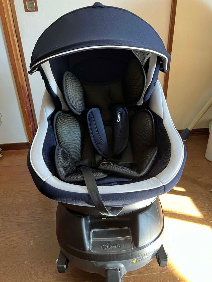 [Combi ]コンビ　チャイルドシート　クルムーヴスマート isofix