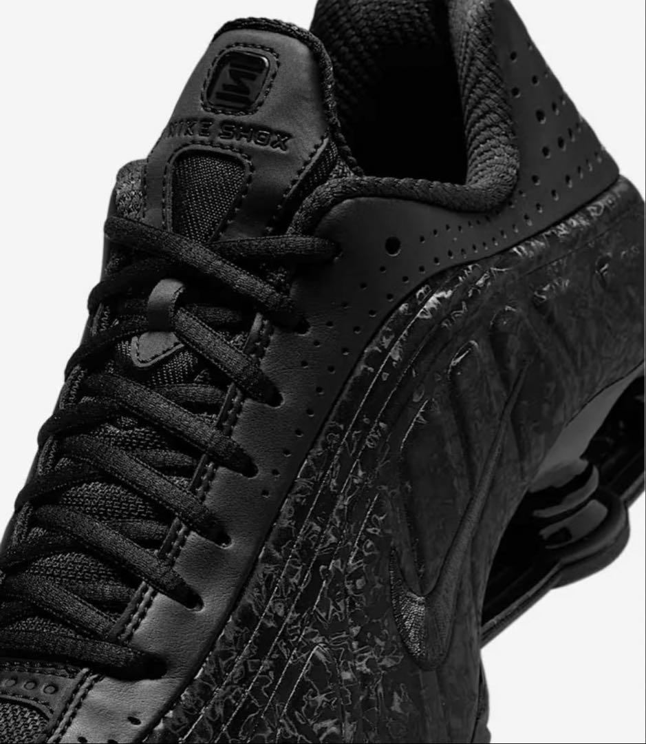 靴 Nike Wmns Shox R4 Black FloralDark Smoke