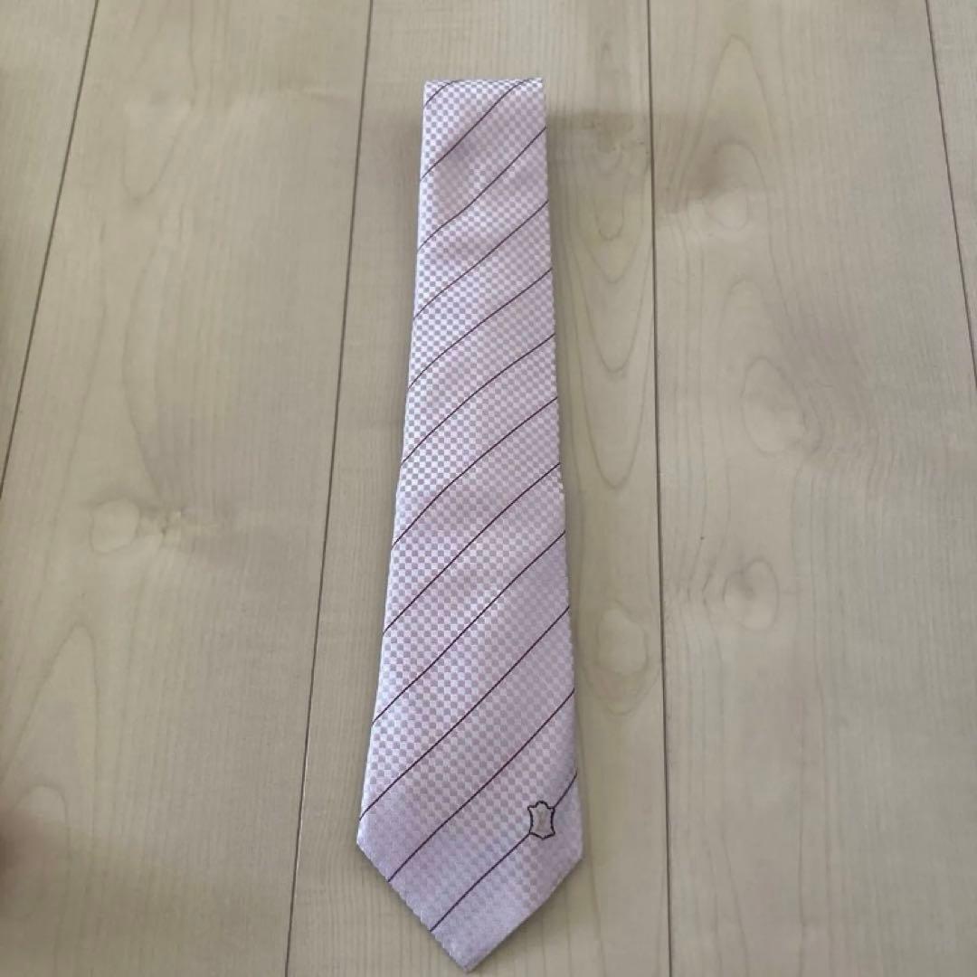 新品未使用　ルイヴィトン　Louis Vuitton ネクタイ　ピンク　紙袋付き