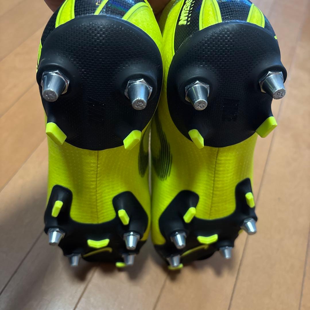 サッカースパイクナイキ