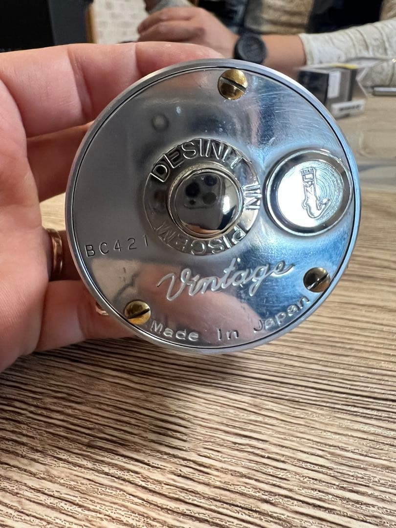 五十鈴工業 BC421 左巻き 渓流 ベイトリール