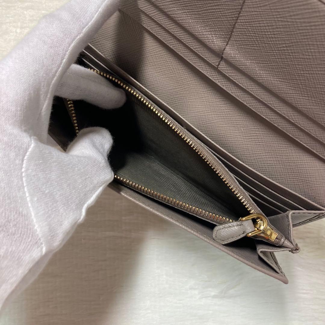 早い者勝ち　PRADA プラダ　二つ折り　長財布　グレー　ベージュ　即完売