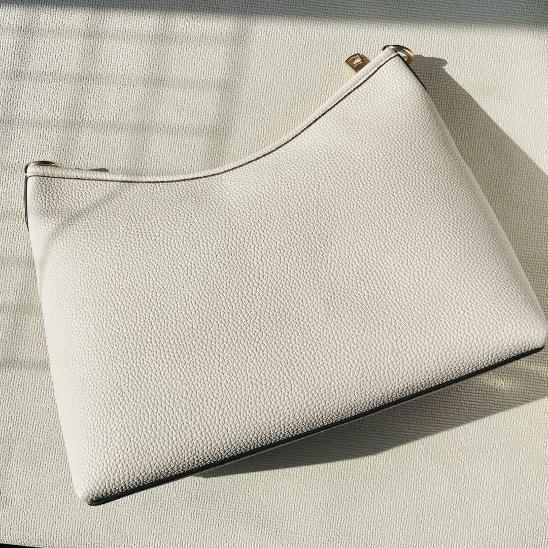 タグ切れ 新品 Coach ローレル ショルダー バッグ CR148