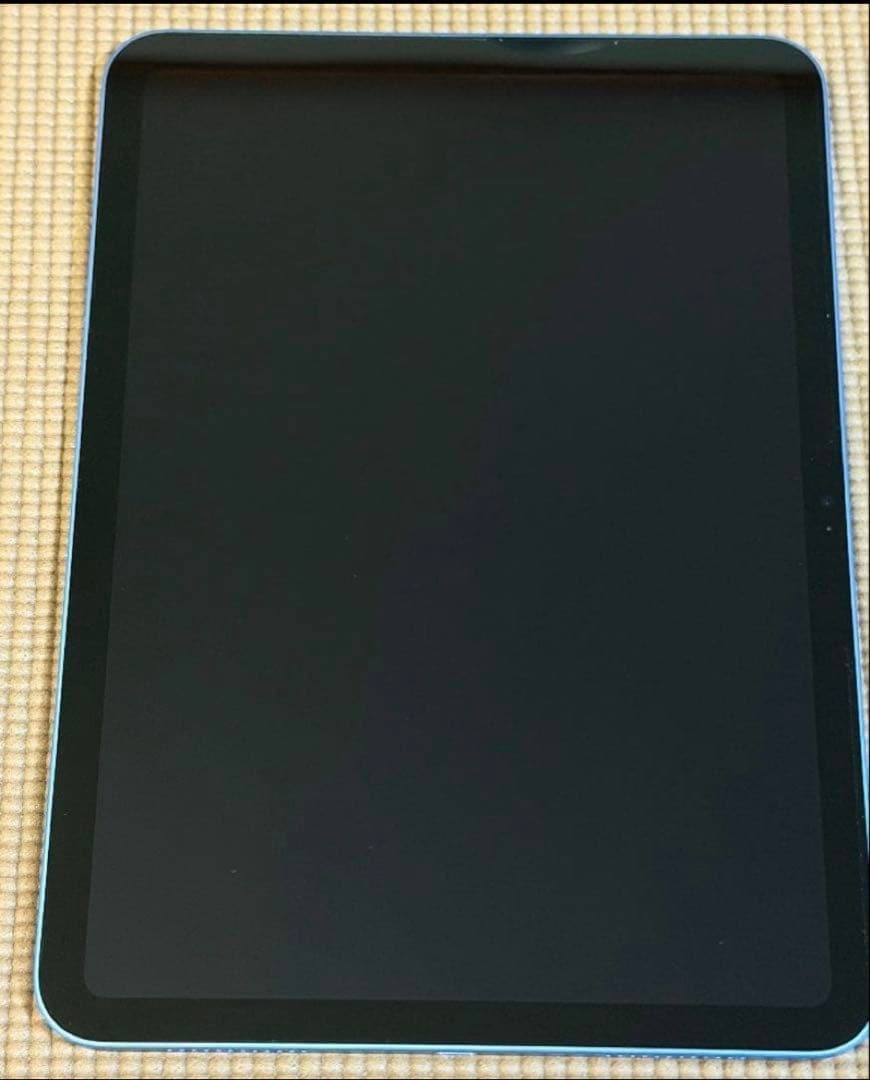 【美品】iPad 第10世代 10.9インチ 64GB ブルー　箱・付属品つき