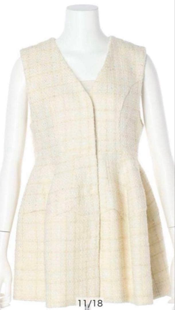 美品⭐︎CADUNEぺプラムツイードジレ 38 ベージュ