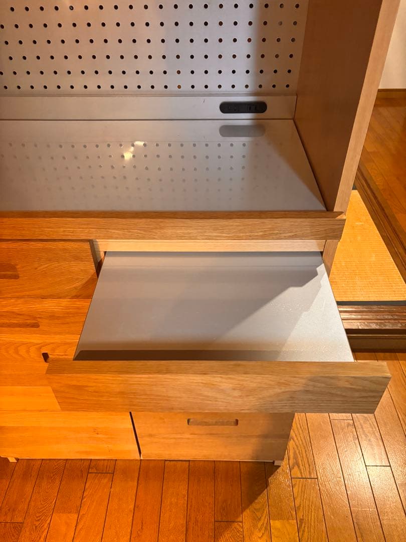 Unico Hutte キッチン　食器棚