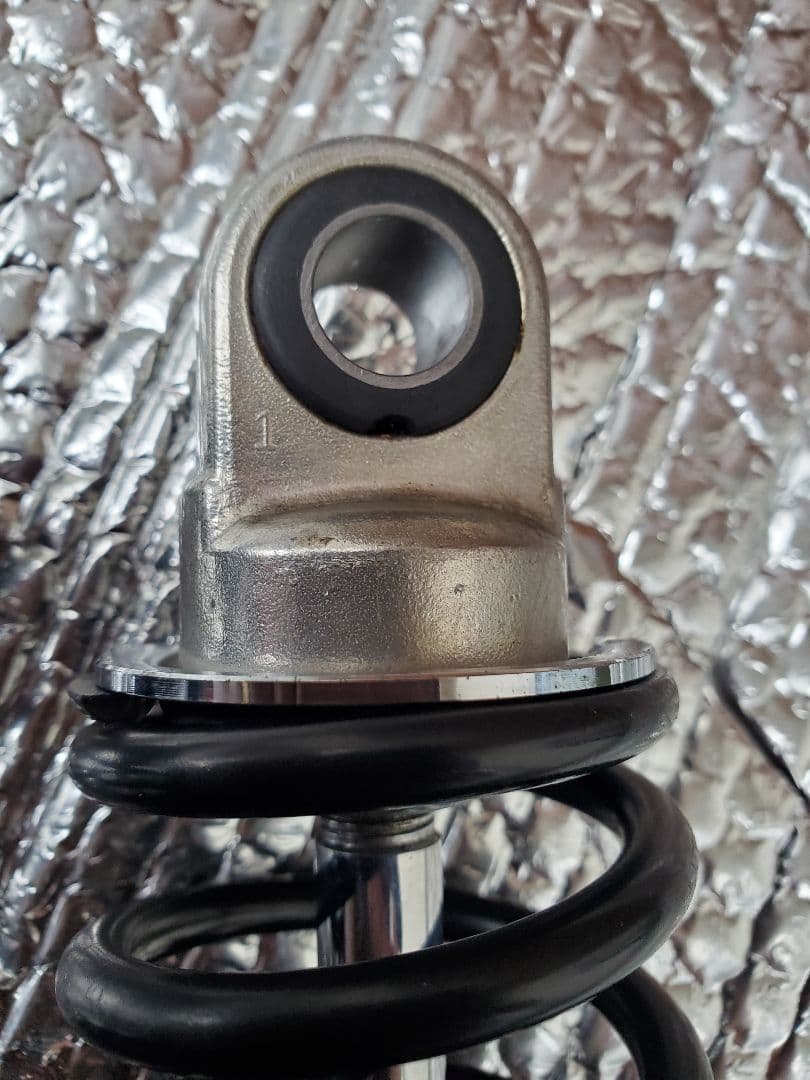 SR400 デイトナ リアサスペンション　中古