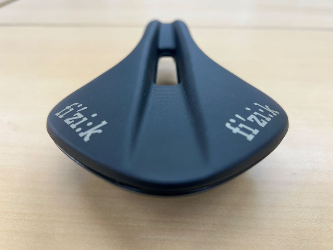 フィジーク TRANSIRO AERIS SHORT DISTANCE R1