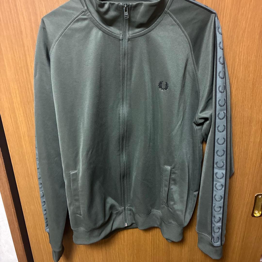 Fred Perry グレー ジップアップジャケット