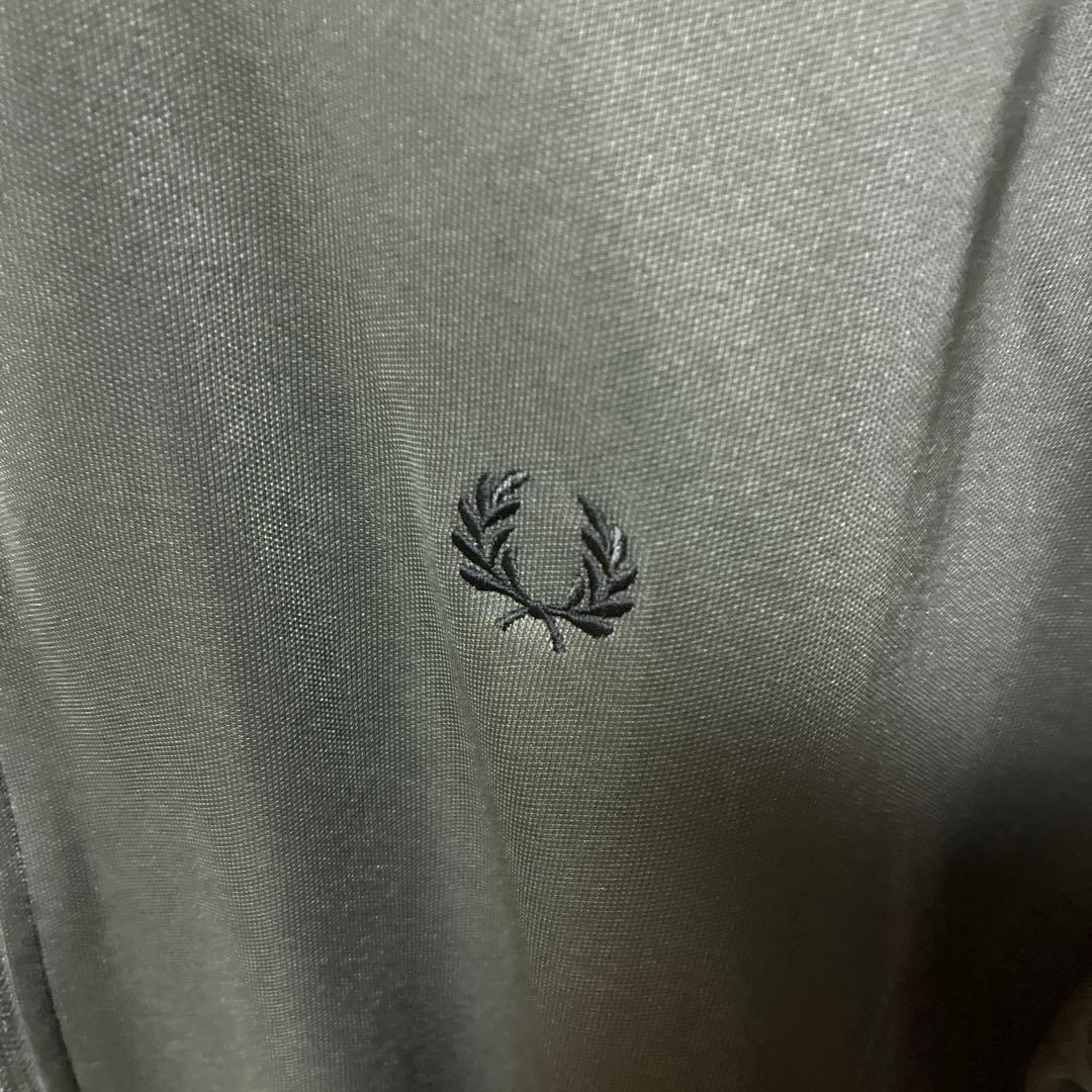Fred Perry グレー ジップアップジャケット