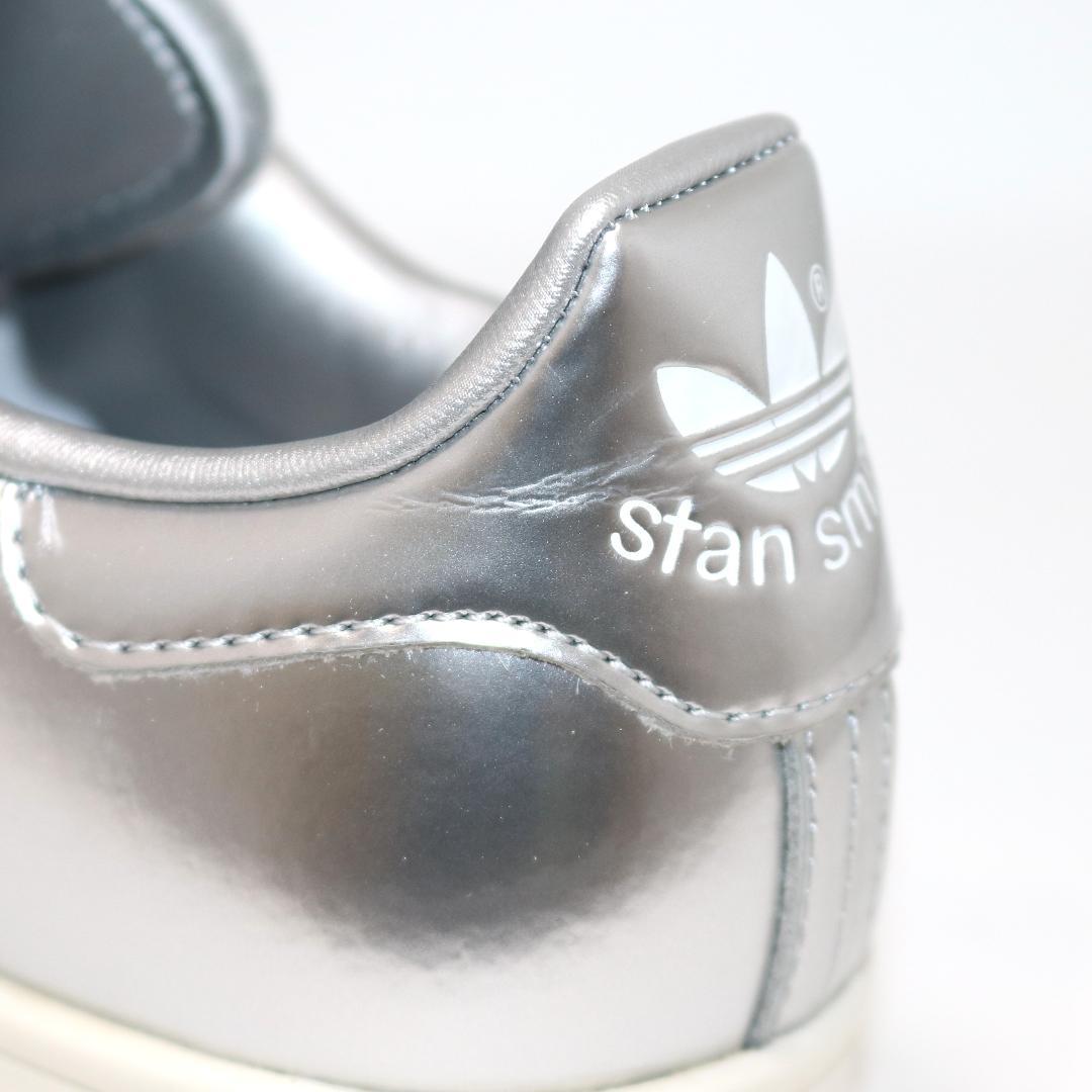 【極美品】アディダス スタンスミス シルバー スニーカー FV4300