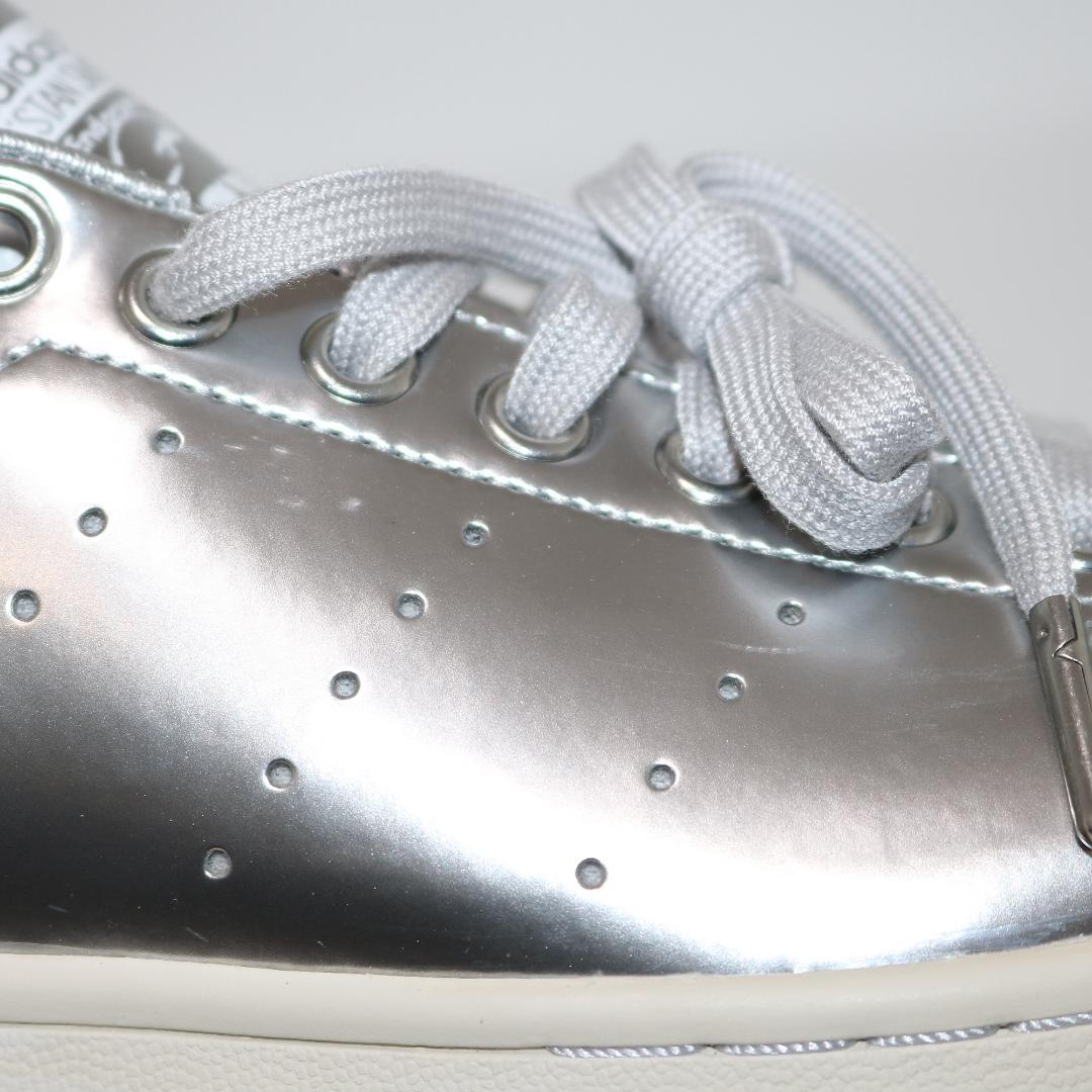 【極美品】アディダス スタンスミス シルバー スニーカー FV4300