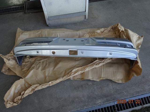 シルバー バンパーカバー