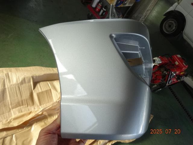 シルバー バンパーカバー