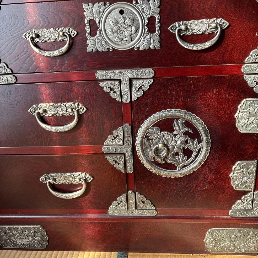 和風赤茶色木製箪笥　鍵付