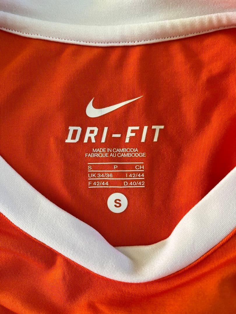 Nike DRI-FIT オレンジ ストライプ シャツ