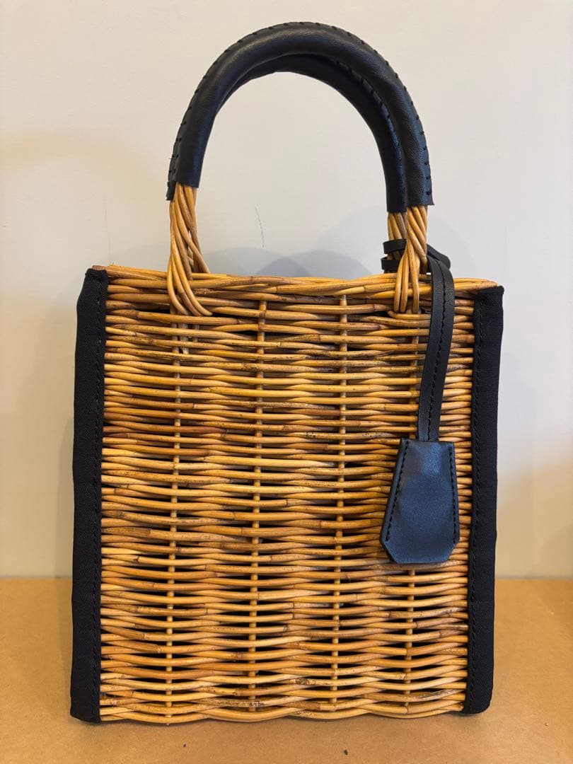 マ*ン様 暮らしの道具店　天然アラログのかごバッグ