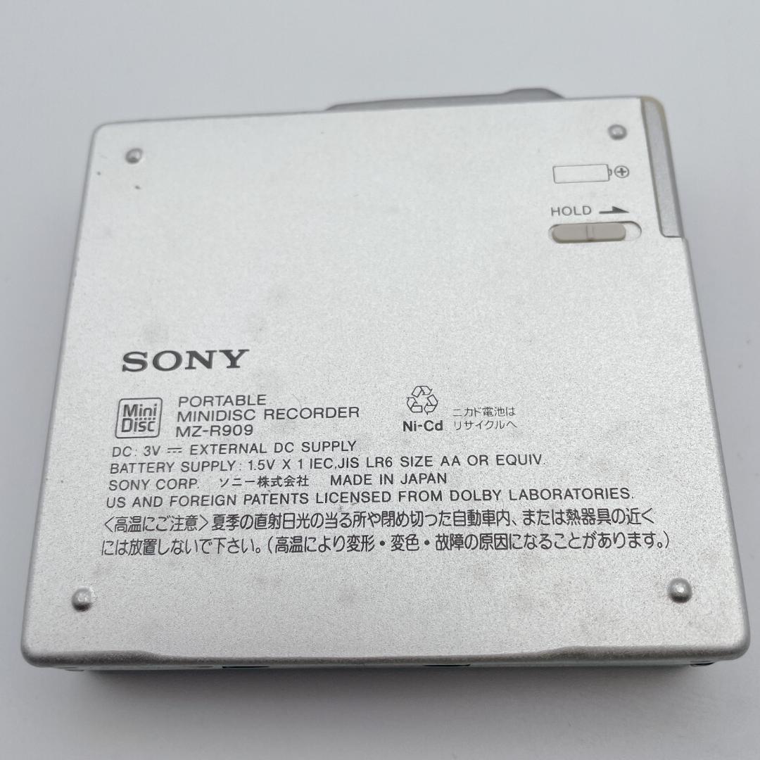 【美品】SONY 録音再生MDウォークマン MZ-R909 シルバー 動作品