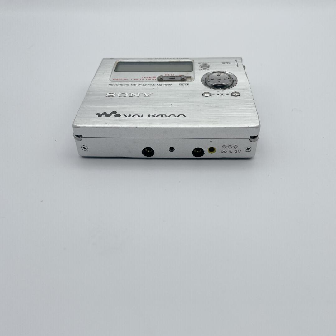 【美品】SONY 録音再生MDウォークマン MZ-R909 シルバー 動作品