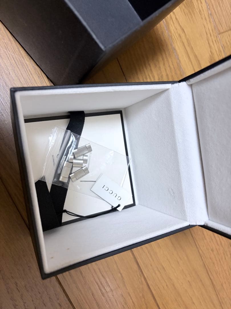 GUCCI Gタイムレス　YA126272 黒文字盤