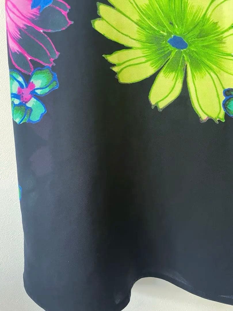 トクコプルミエヴォル花柄ビーズ装飾チュニックワンピース