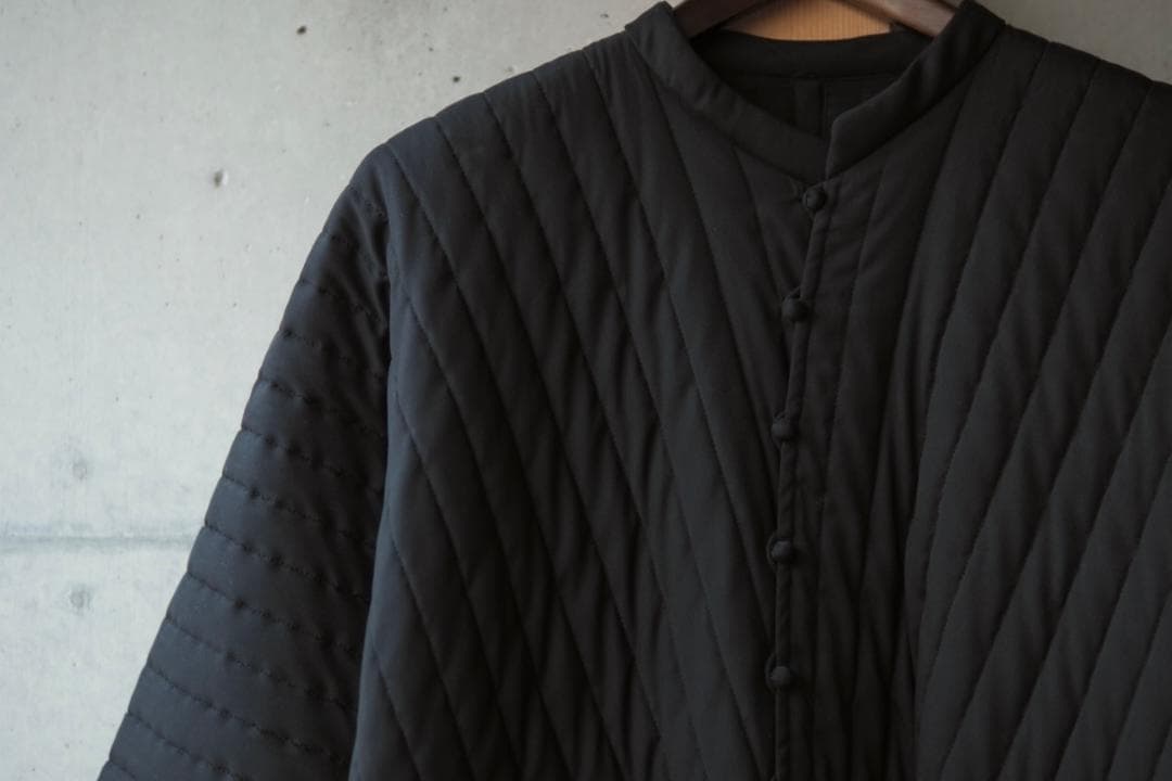 jugen lehl ウールシルクのキルティングコート　黒　美品　ヨーガンレール