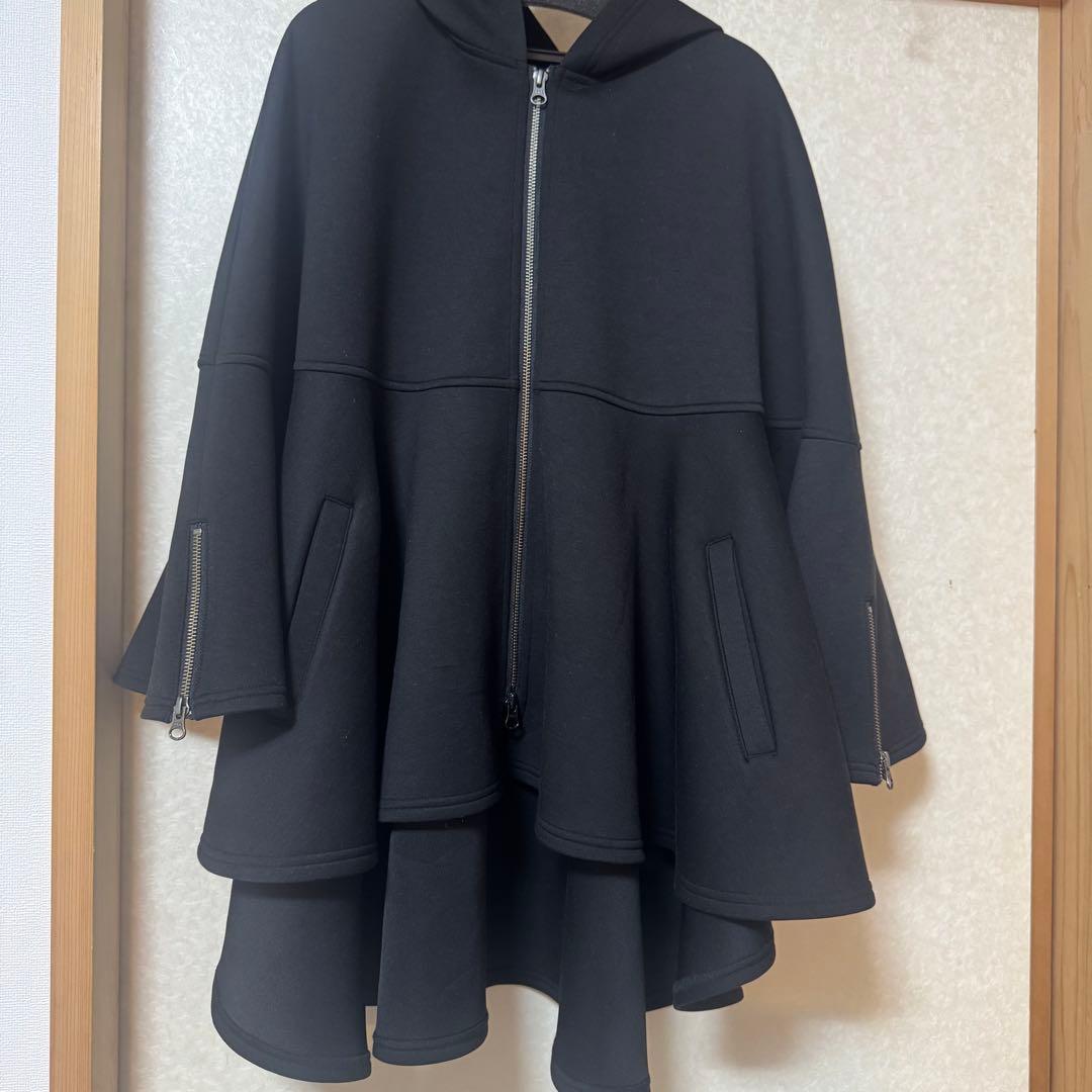 新品未使用フェンネル ポンチョコート ケープ フレア ドレープ フード黒