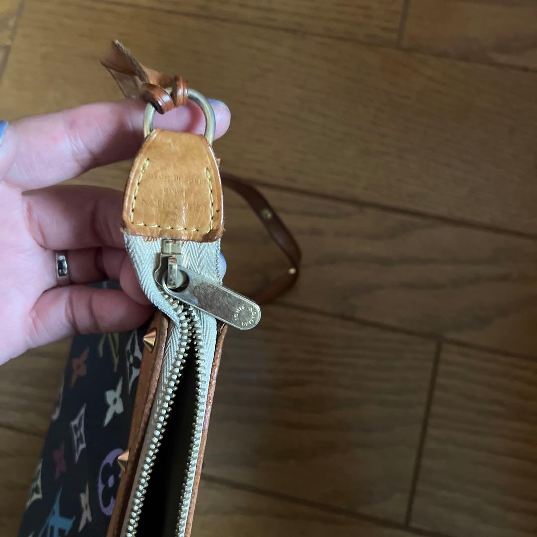 Louis Vuitton マルチカラー クラッチバッグ