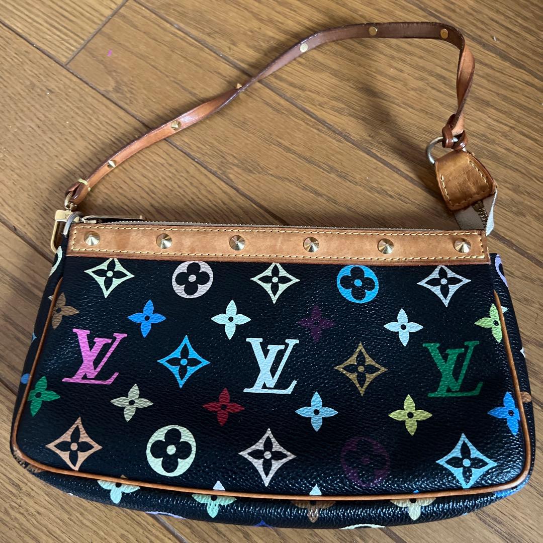 Louis Vuitton マルチカラー クラッチバッグ