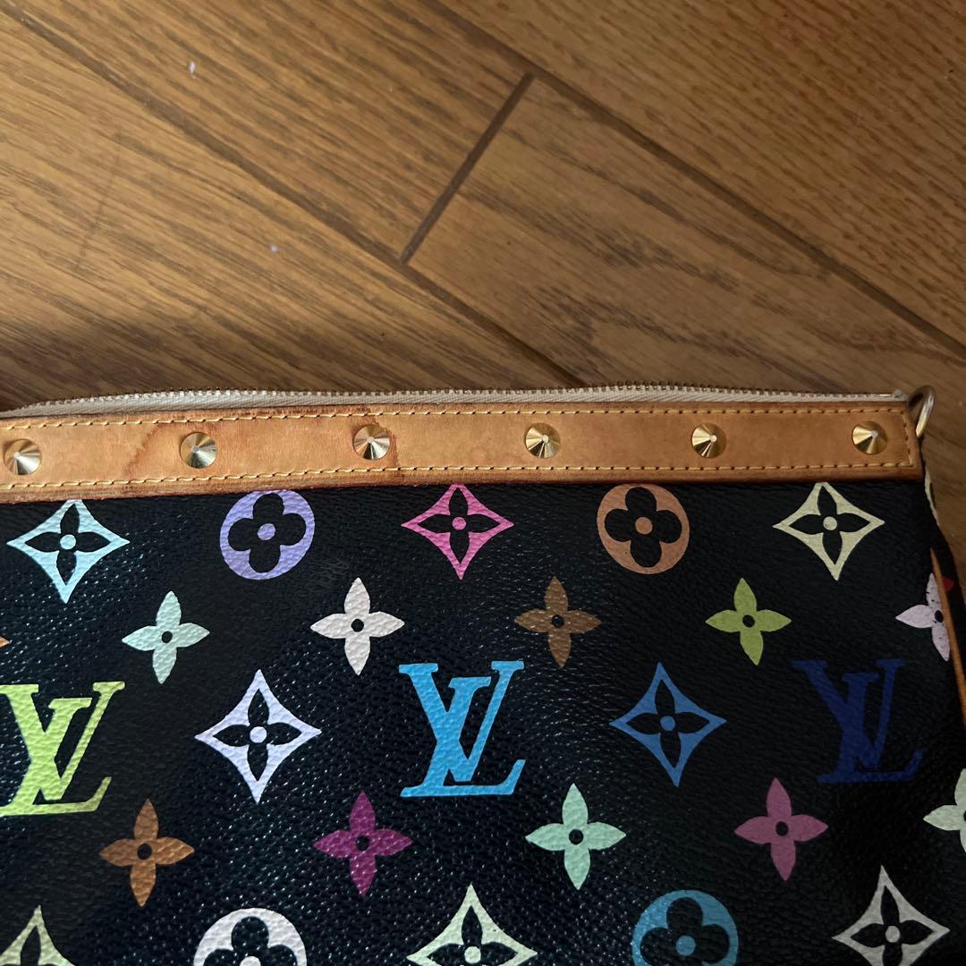 Louis Vuitton マルチカラー クラッチバッグ