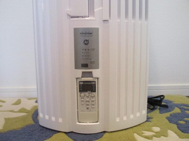 美品　トヨトミ　窓用エアコン　低騒音モデル　TIW-A1624 　2024年製