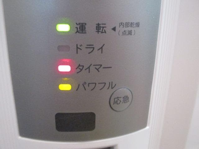 美品　トヨトミ　窓用エアコン　低騒音モデル　TIW-A1624 　2024年製