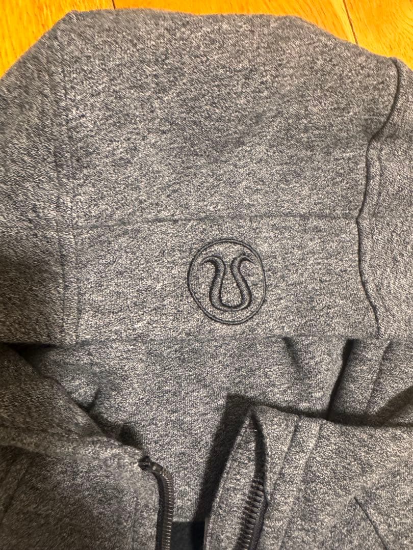 lululemon SCUBA フーディ　グレー パーカー サイズ4