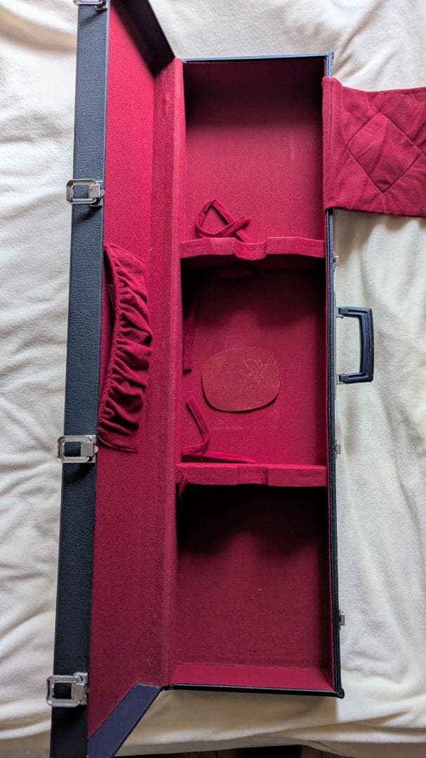 高品質の三味線と付属品