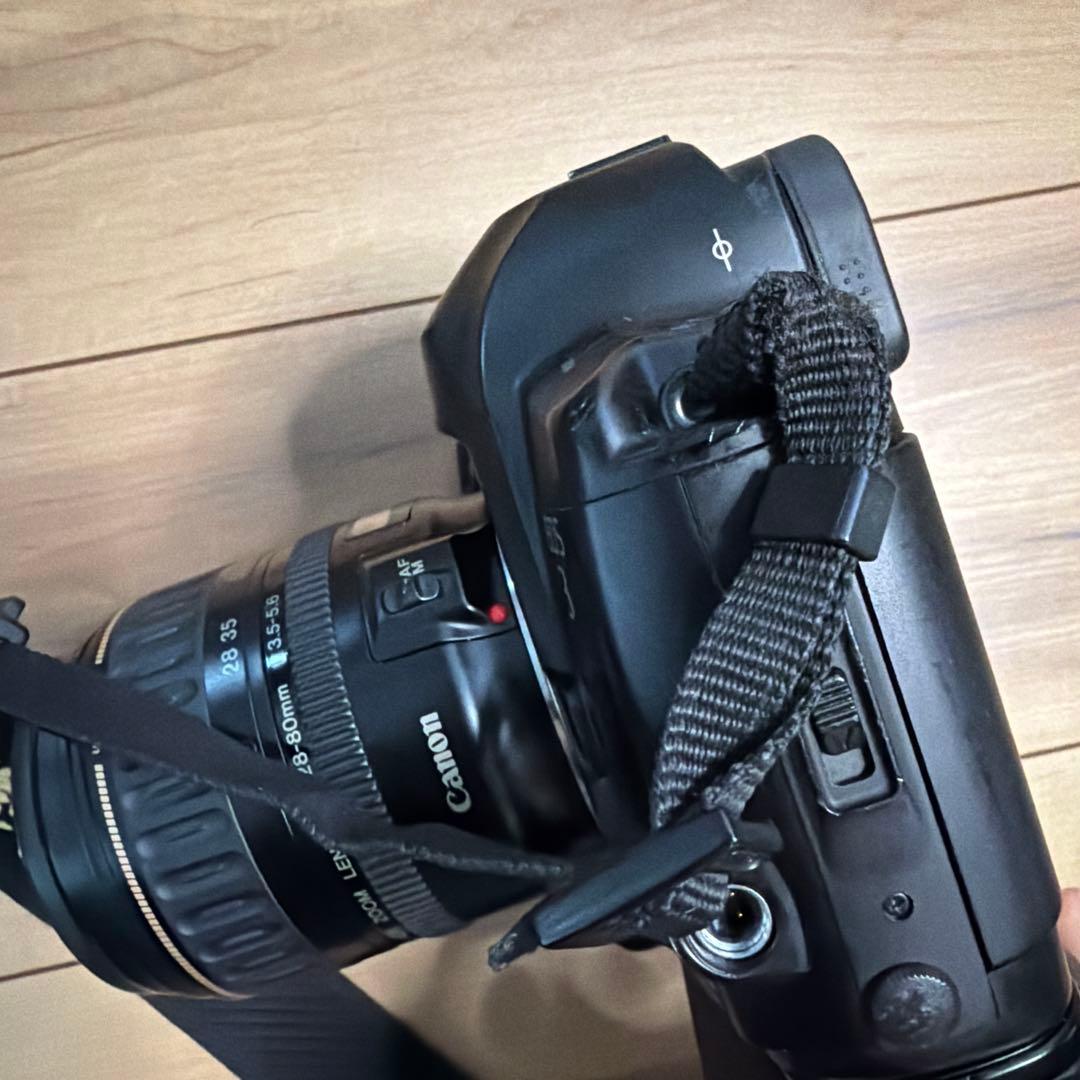 Canon EOS 3 一眼レフカメラ 28-80mmレンズ付き