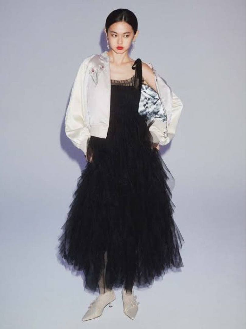 リリーブラウン　ケイタマルヤマコラボ2024ブラックフリルワンピース