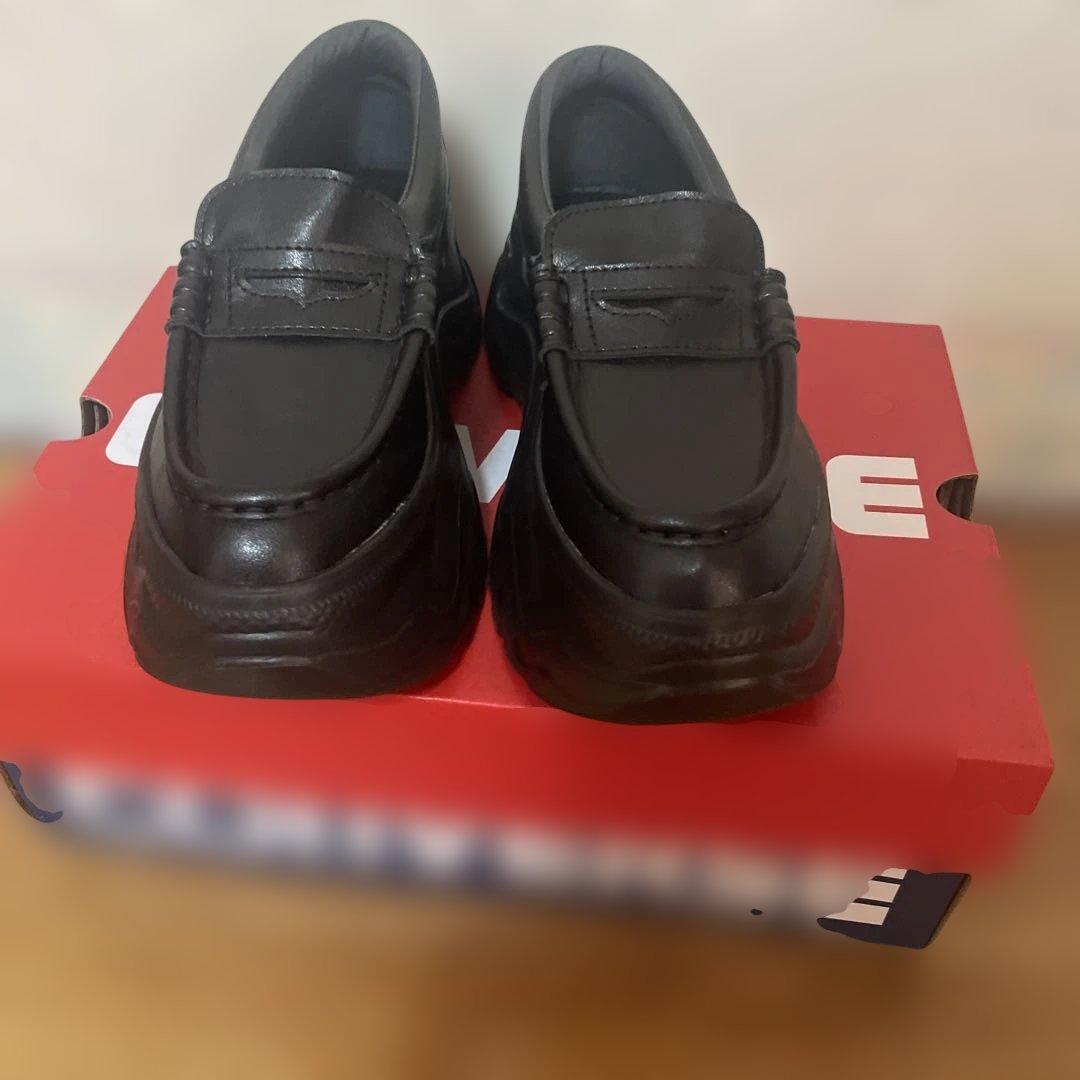 コンバース　人気　厚底　正規品　２３.５㎝　新品