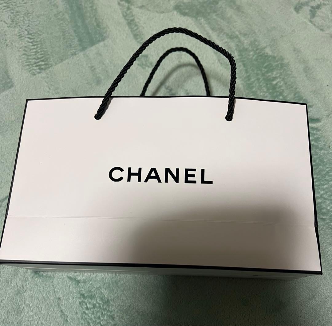 シャネル　リップアンドネイルケアセット　ホリデーコフレクリスマスコフレ2025