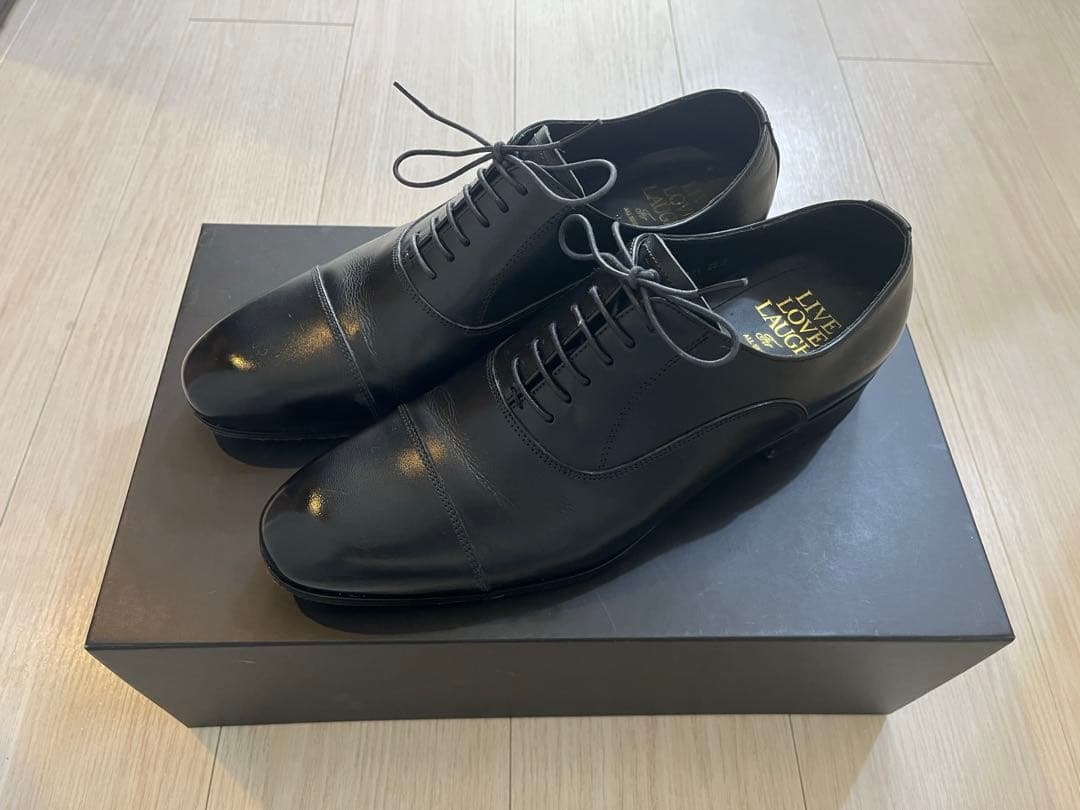 LIVE LOVE LAUGH シークレットシューズ