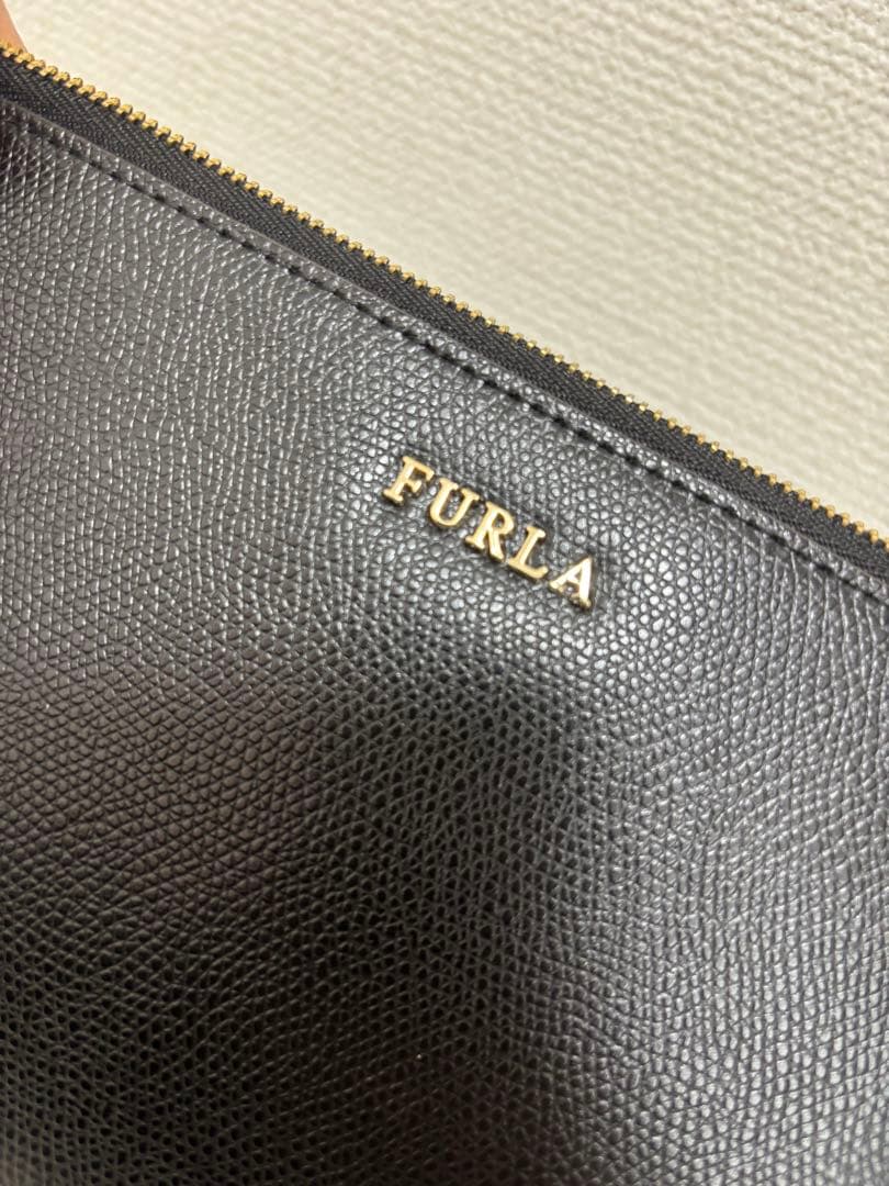 FURLA フルラ クラッチバッグ ポーチ ブラック レザー 美品 高級感