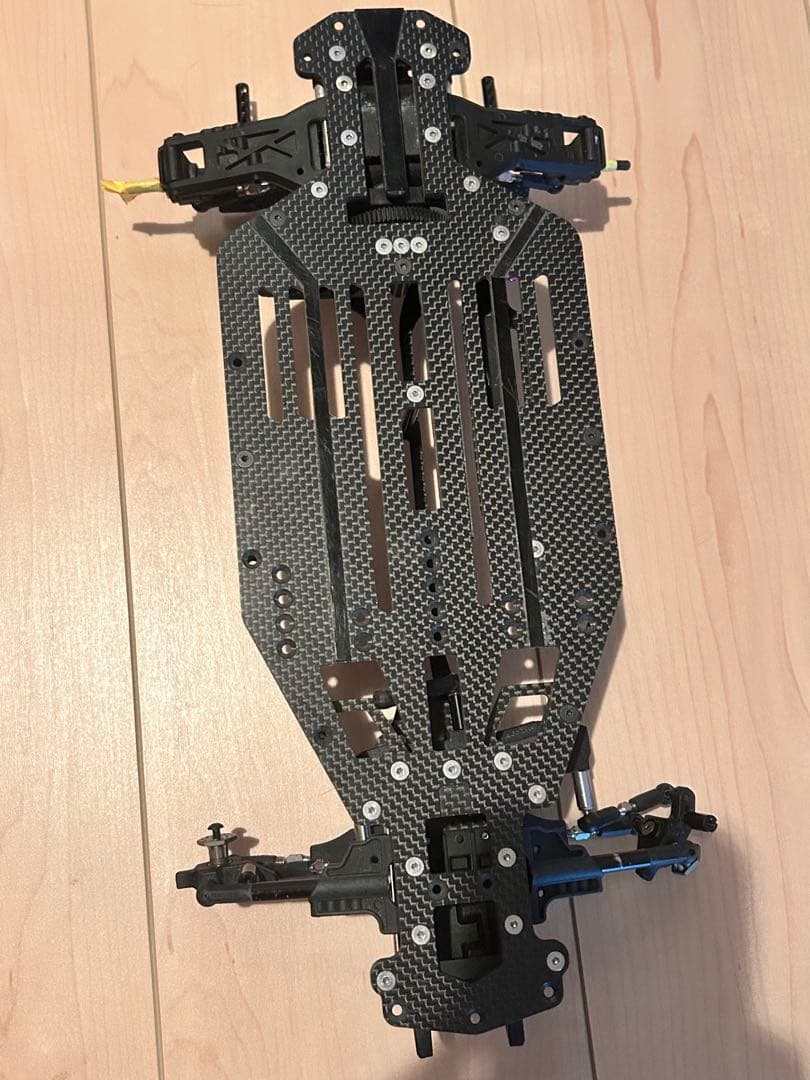 GRKカーボンシャーシ