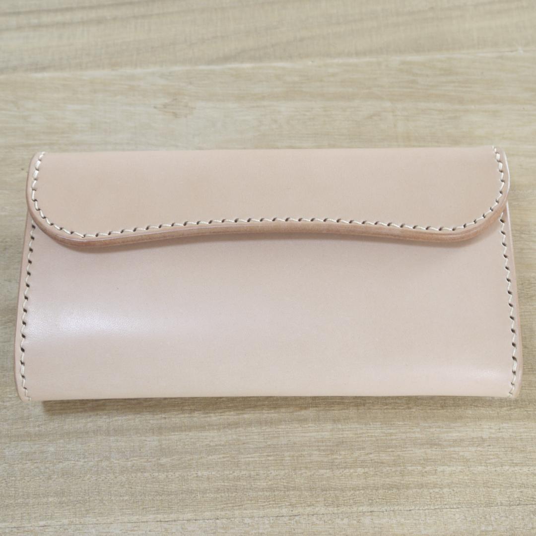 ヌメ革　栃木レザー　サドルレザー　ロングウォレット　かぶせ　三つ折り　生成り