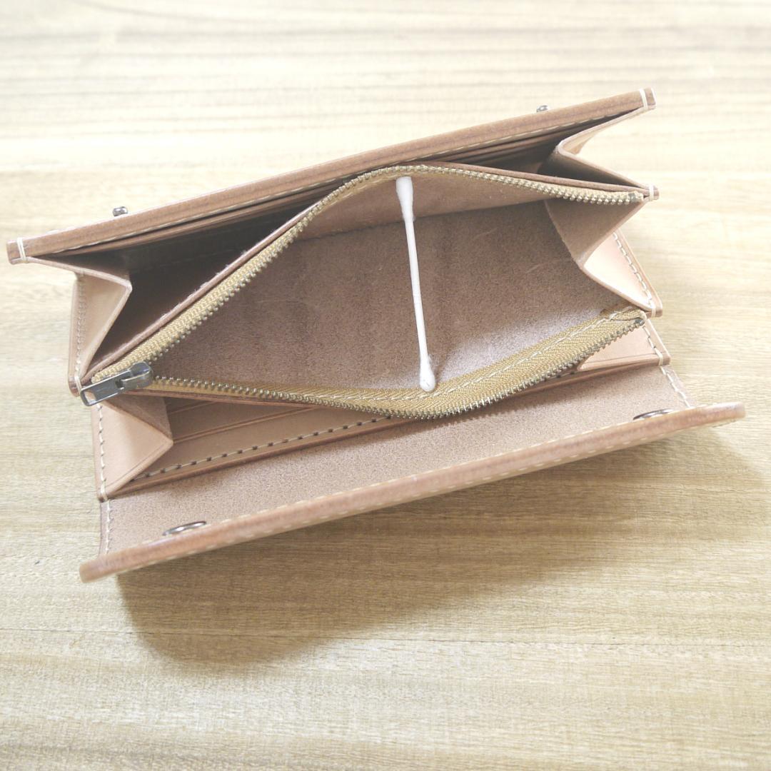 ヌメ革　栃木レザー　サドルレザー　ロングウォレット　かぶせ　三つ折り　生成り