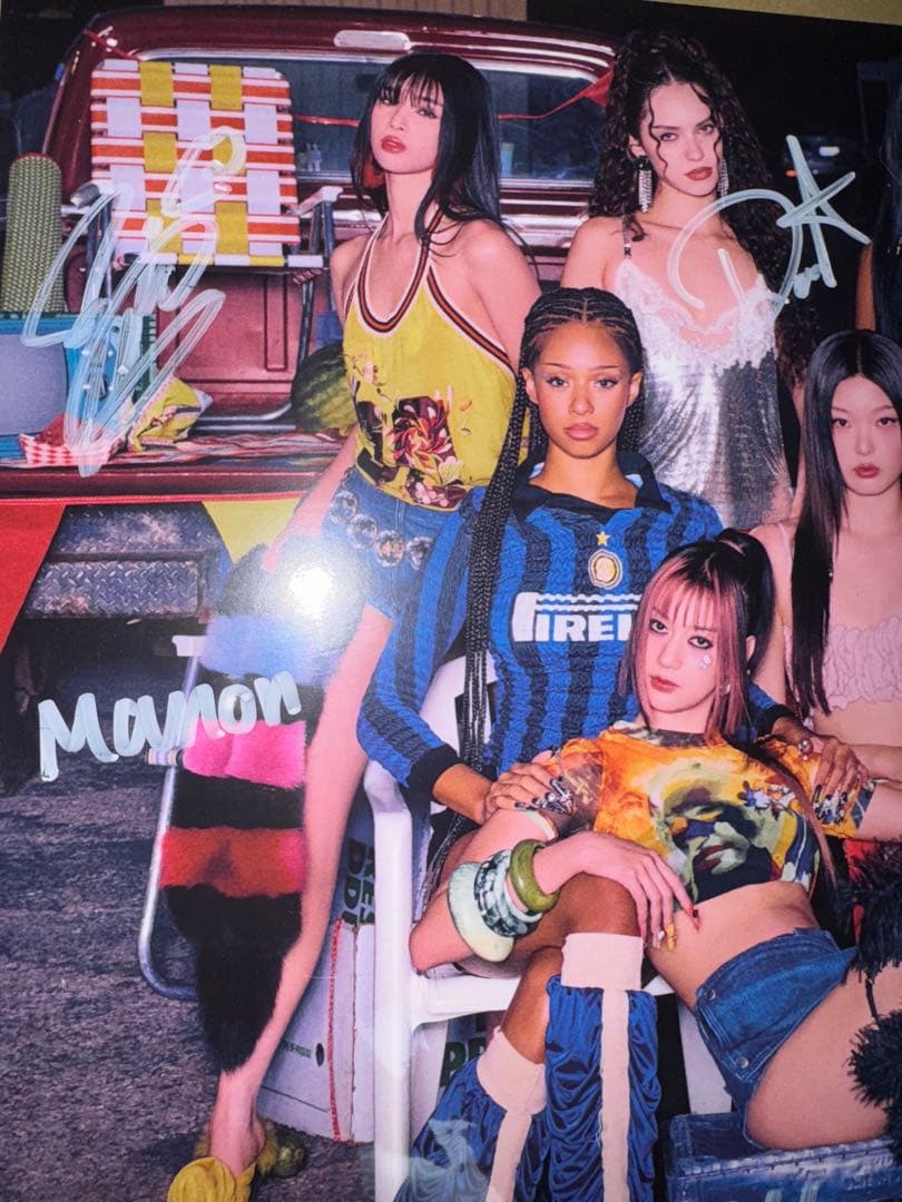 KATSEYE レコード 直筆サイン入りジャケ写 + ララ トレカ付き