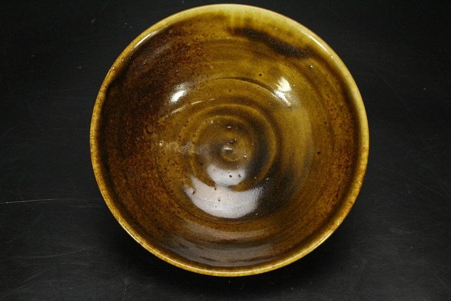 瀬戸名工 早梅亭 弘法善治(加藤善治)黄瀬戸茶碗 箱入(メ1297)