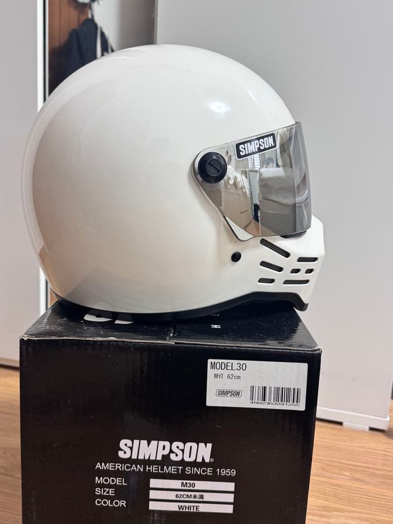 SIMPSON シンプソン M30 62センチ ホワイト　シールド付