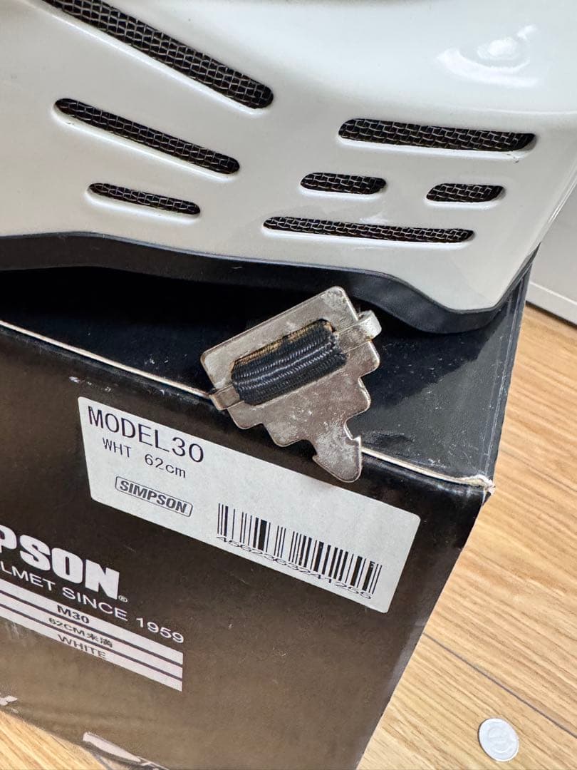 SIMPSON シンプソン M30 62センチ ホワイト　シールド付