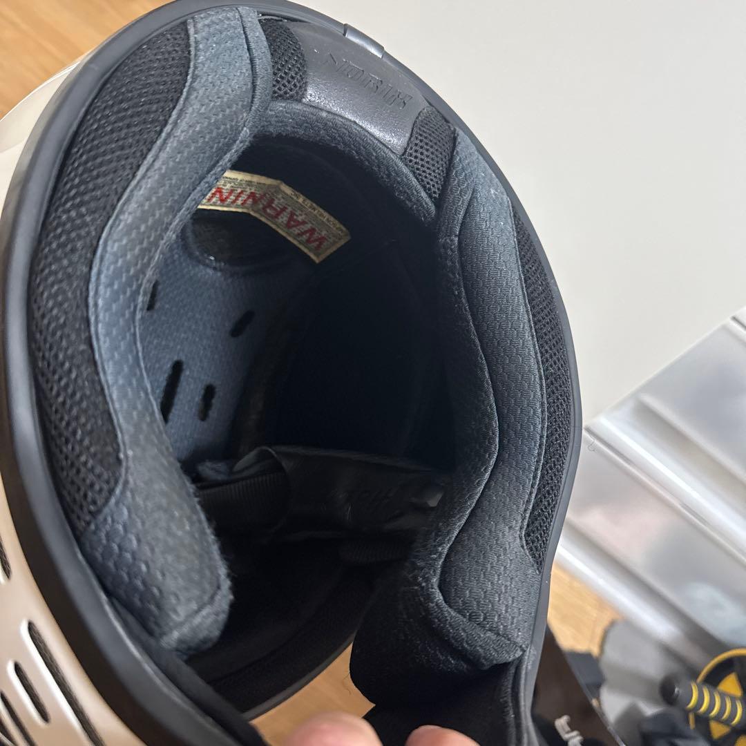 SIMPSON シンプソン M30 62センチ ホワイト　シールド付