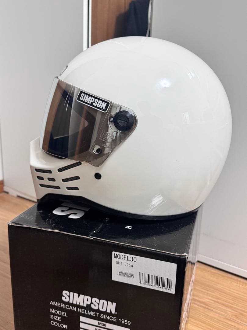 SIMPSON シンプソン M30 62センチ ホワイト　シールド付